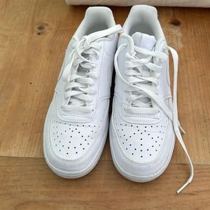 Nike Court Vision Low